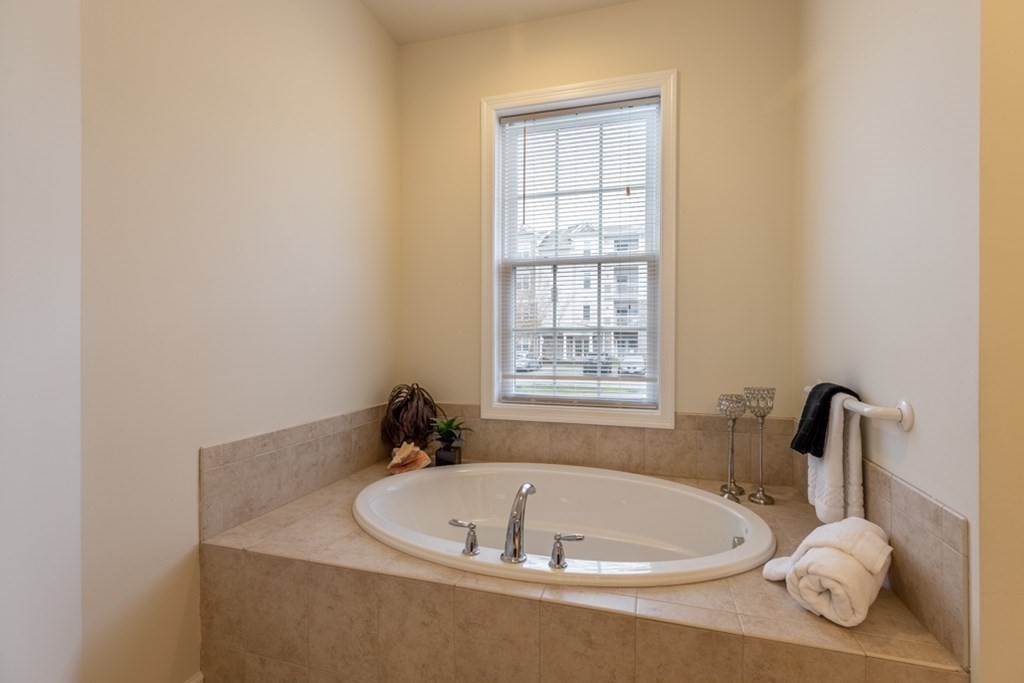 9 Abigail Way, Unit 1013 Reading, MA 01867 - Photo 23 of 30