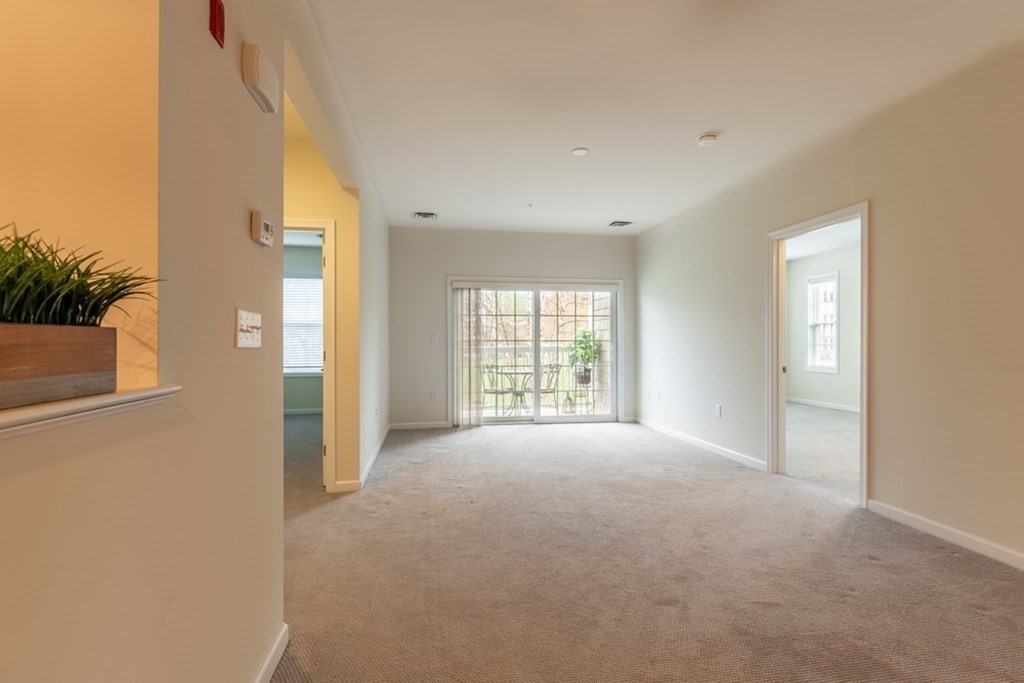 9 Abigail Way, Unit 1013 Reading, MA 01867 - Photo 7 of 30