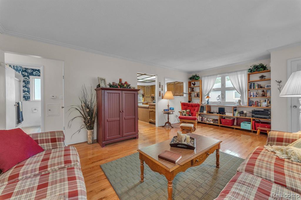 2710 Frembes Road Waterford, MI 48329 - Photo 7 of 61 Gallery Image 7