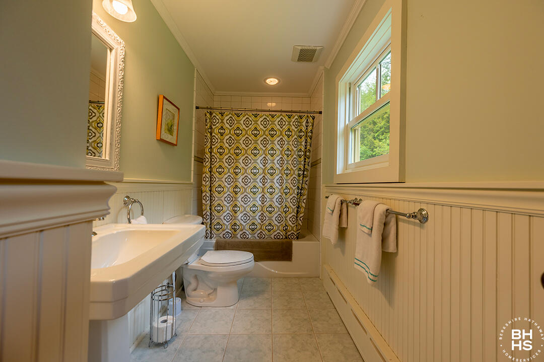 8 Pinehurst Road Saranac Lake, NY 12983 - Photo 77 of 109 HistoricHomeOnLowerSaranacLake_GH_Bathro