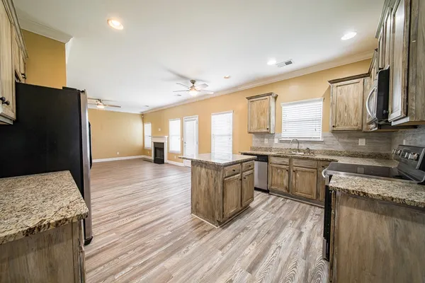 $2,400 | 78 Lee Road 2144, Phenix City, AL 36870