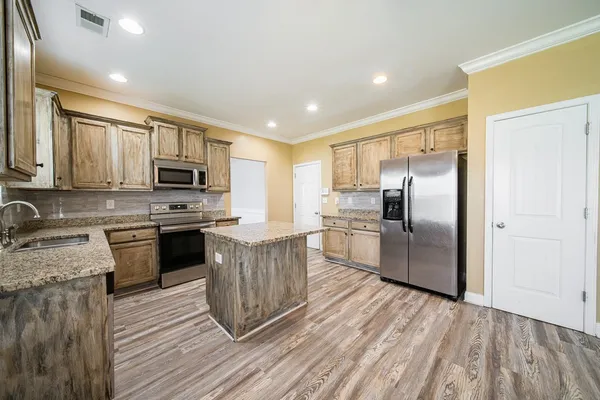 $2,400 | 78 Lee Road 2144, Phenix City, AL 36870