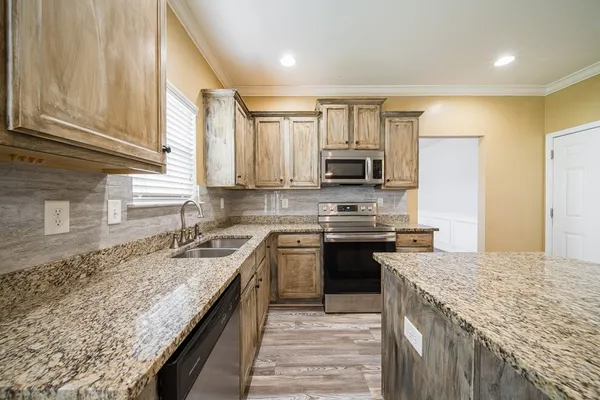 $2,400 | 78 Lee Road 2144, Phenix City, AL 36870