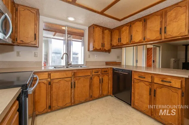 $349,900 | 8211 West Cory Court, Boise, ID 83704