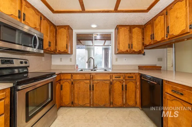 $349,900 | 8211 West Cory Court, Boise, ID 83704