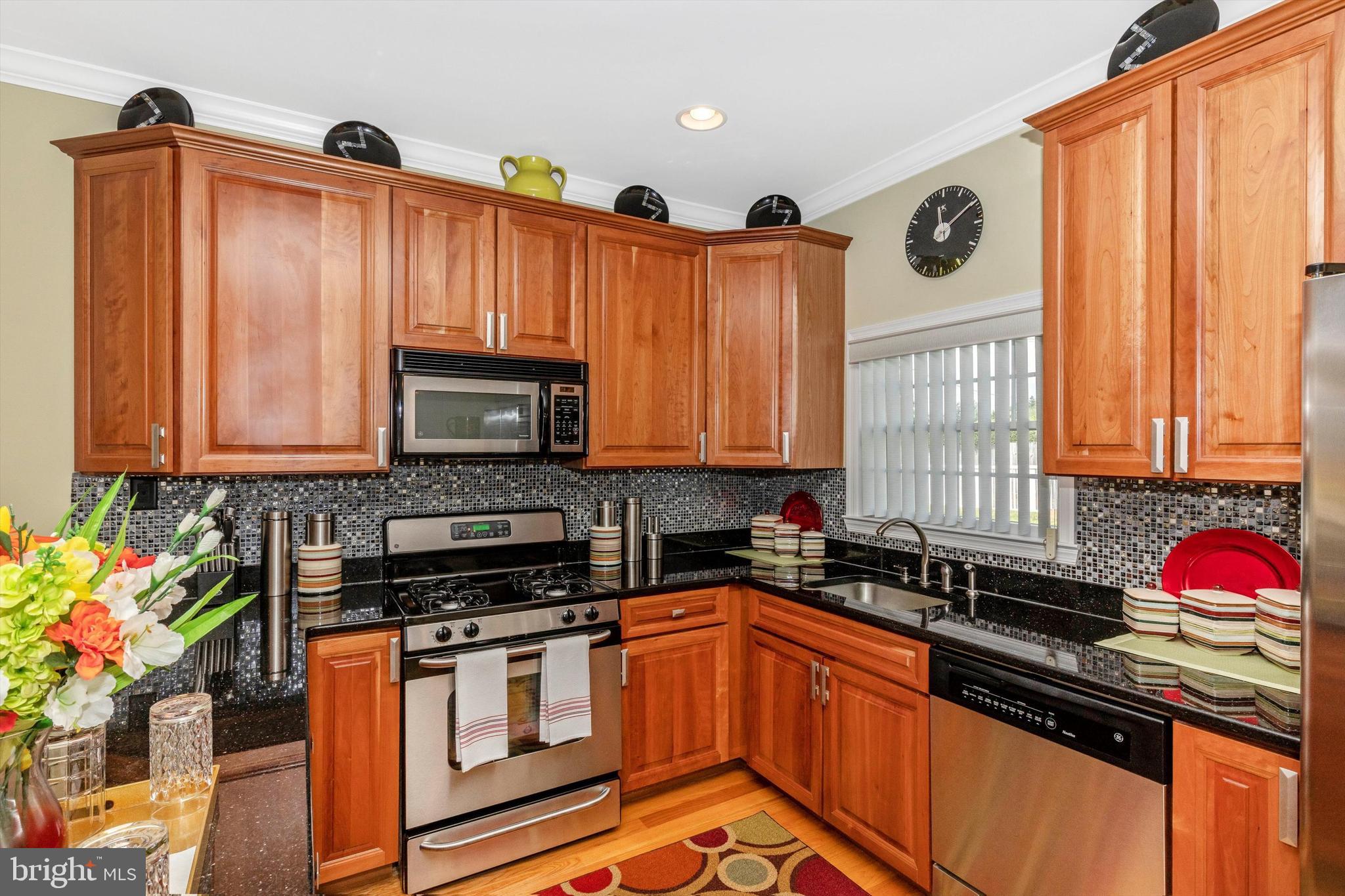 498 Harmon Road Philadelphia, PA 19128 - Photo 14 of 60