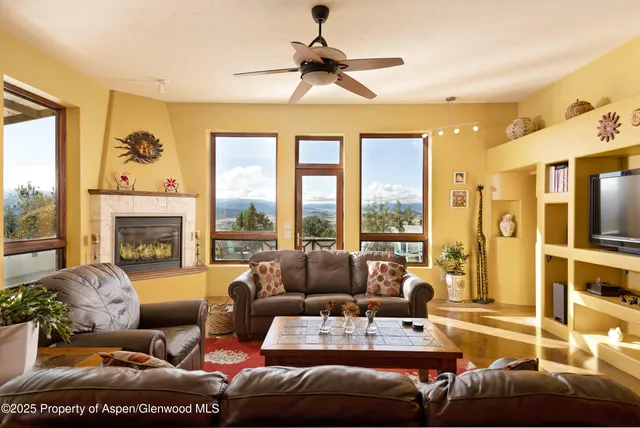 $1,595,000 | 1212 County Road 238, Unit 238, Silt, CO 81652