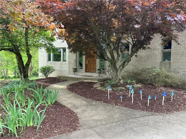$500,000 | 337 Saratoga Drive, Uniontown, PA 15401