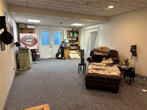 $500,000 | 337 Saratoga Drive, Uniontown, PA 15401