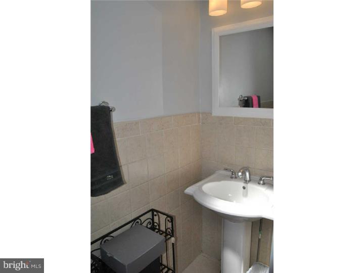 605 Arbor Road Cheltenham, PA 19012 - Photo 11 of 25 Master Bathroom