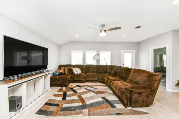 $2,100 | 31711 Melkridge Road, Fulshear, TX 77441