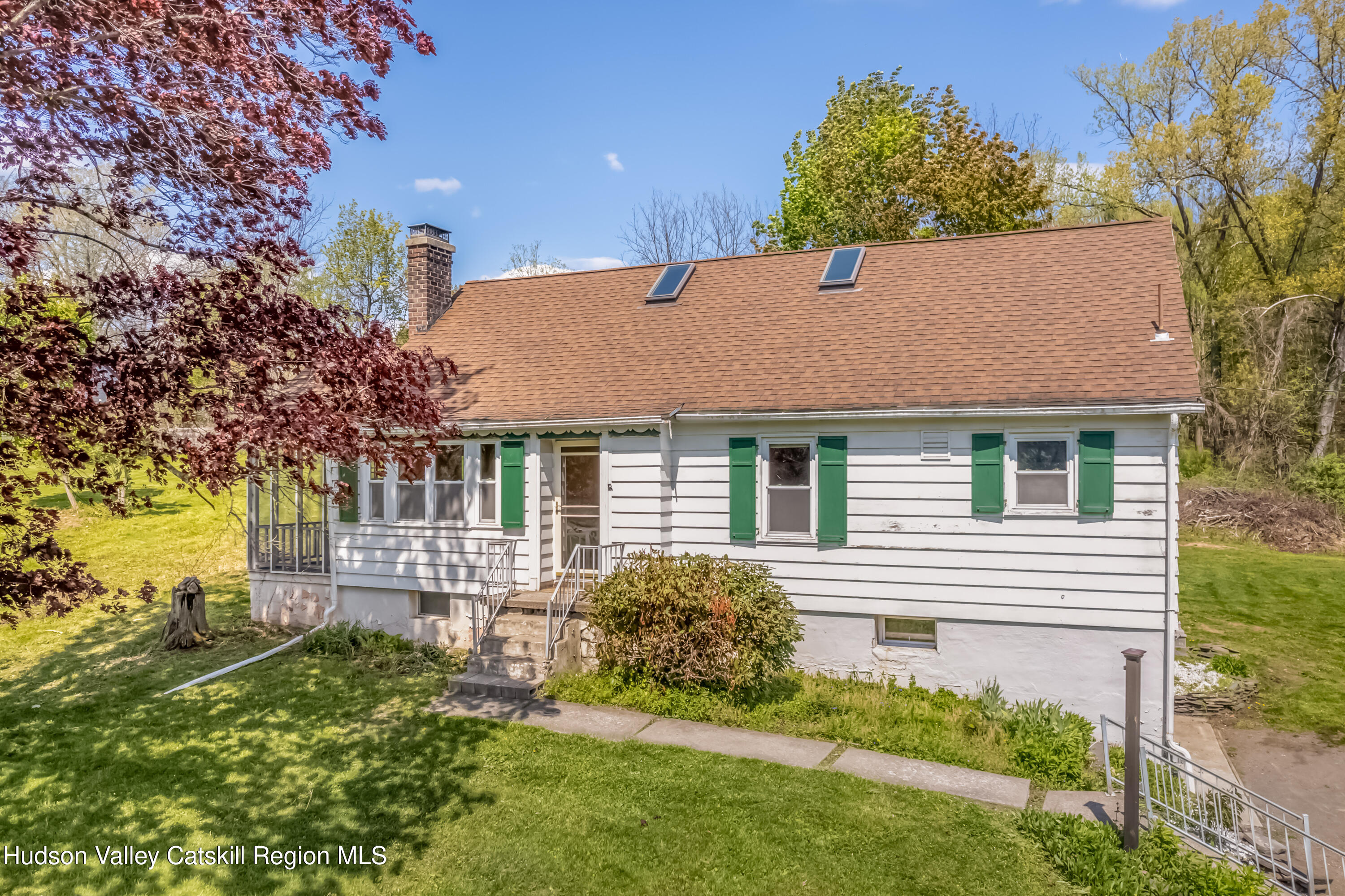 3988 Highway 209 Stone Ridge, NY 12484 - Photo 2 of 32 3988_US209_05-04-26--6