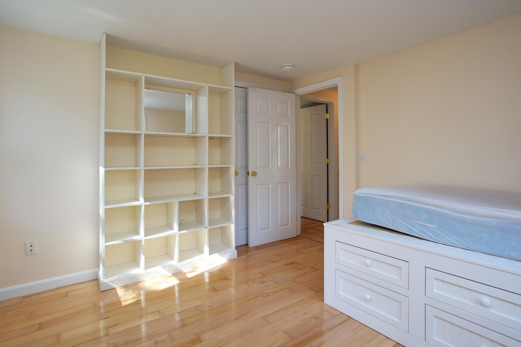 607 County Road Pocasset, MA 02559 - Photo 17 of 41 018_607County_03212023