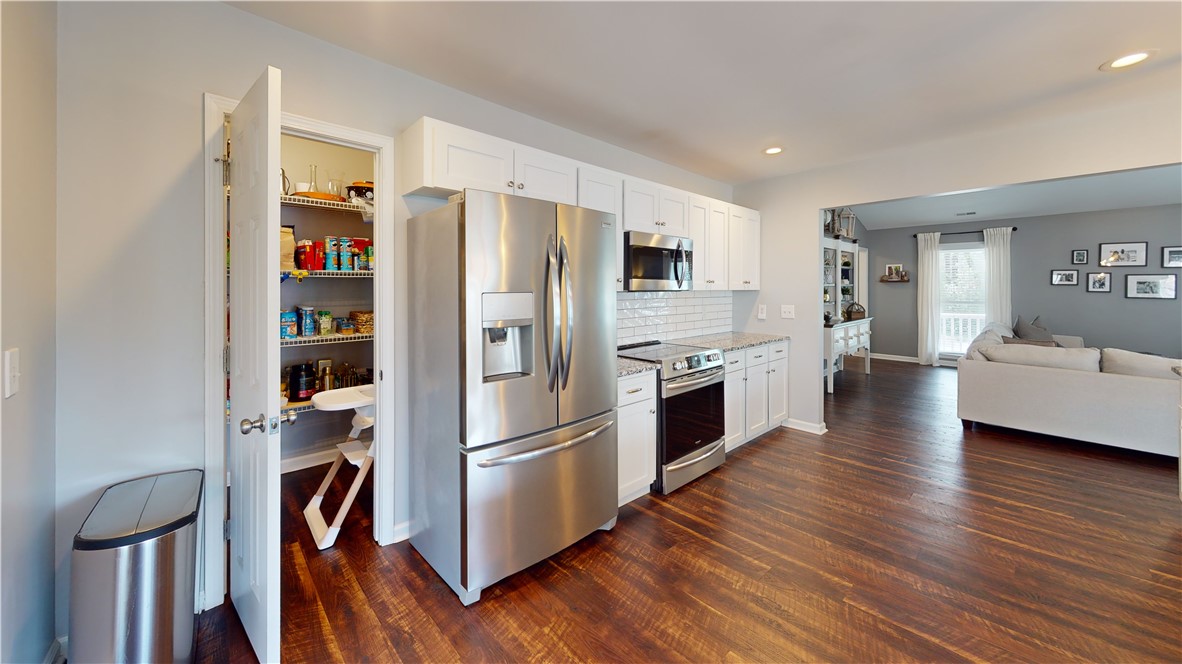 15009 Beacon Ridge Drive Seneca, SC 29678 - Photo 10 of 37 Nice sized pantry