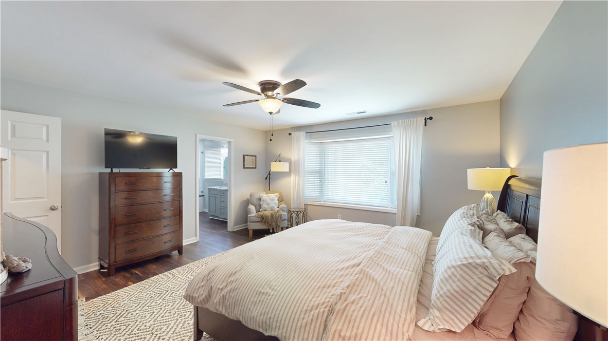 15009 Beacon Ridge Drive Seneca, SC 29678 - Photo 21 of 37 Attached en suite