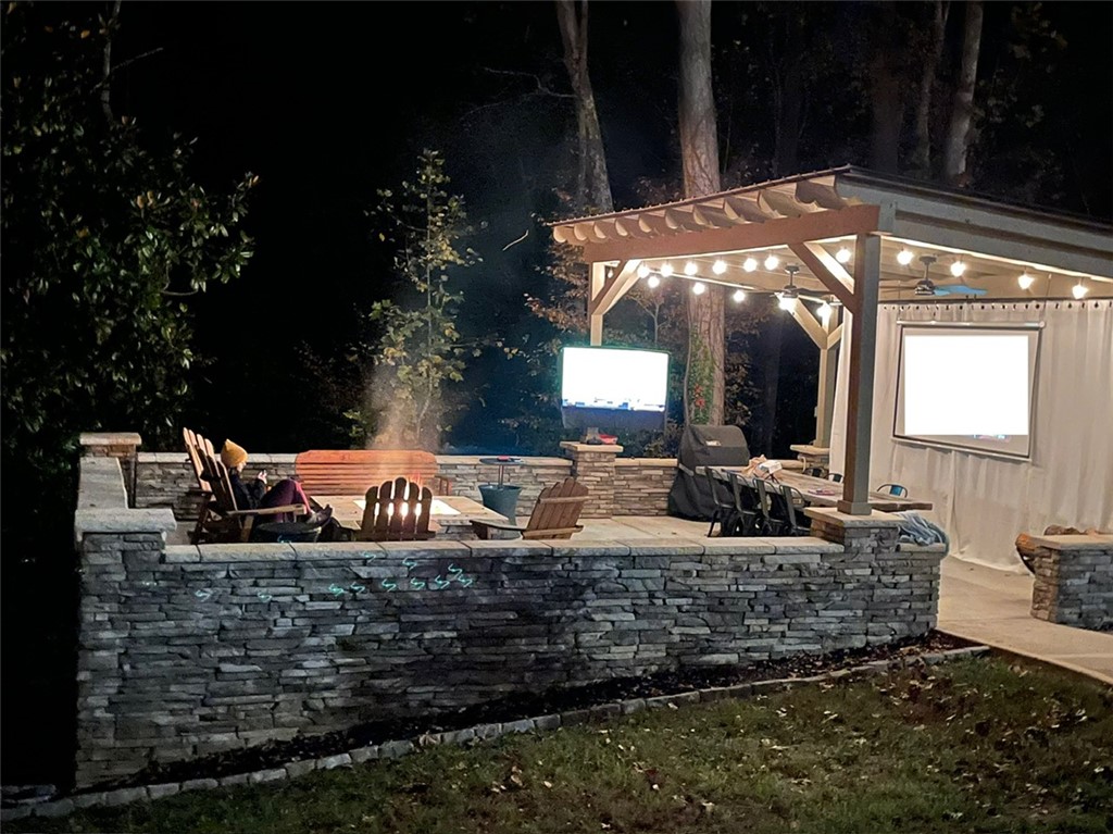 15009 Beacon Ridge Drive Seneca, SC 29678 - Photo 3 of 37 The perfect space for outdoor entertaining!