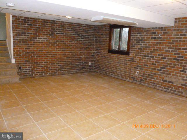 2200 Laurel Ridge Road Vienna, VA 22181 - Photo 14 of 15 a view of a brick wall