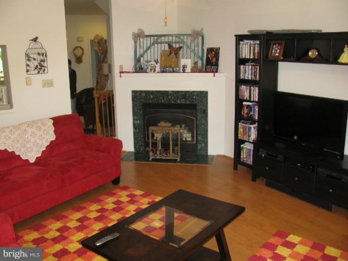 6354 Wind Rider Way Columbia, MD 21045 - Photo 6 of 15 Living Room