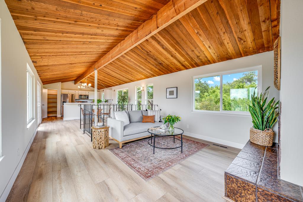 1695 Seascape Boulevard Aptos, CA 95003 - Photo 6 of 87 a living room with furniture