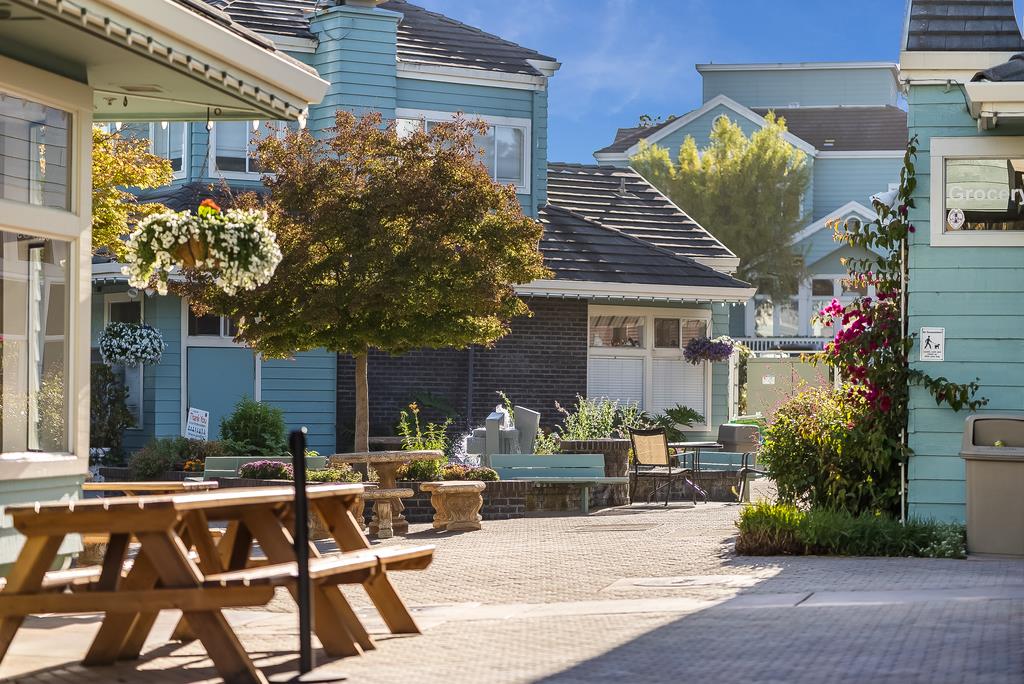 1695 Seascape Boulevard Aptos, CA 95003 - Photo 84 of 87 a swimming pool with outdoor seating and yard