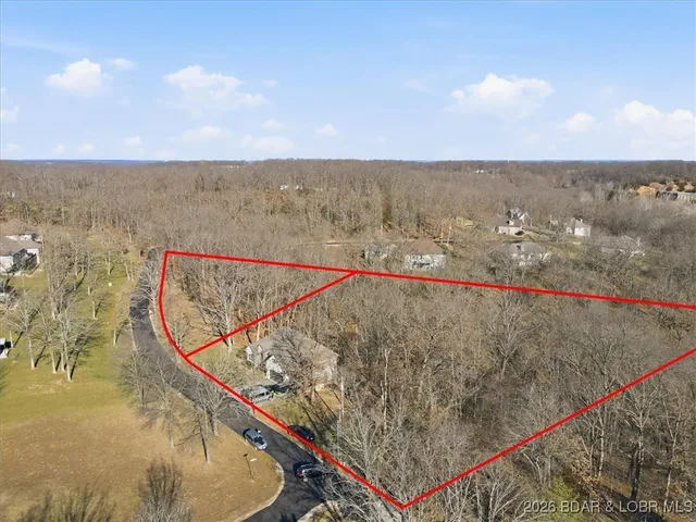 $725,000 | 404 Deer Path Drive, Linn Creek, MO 65052