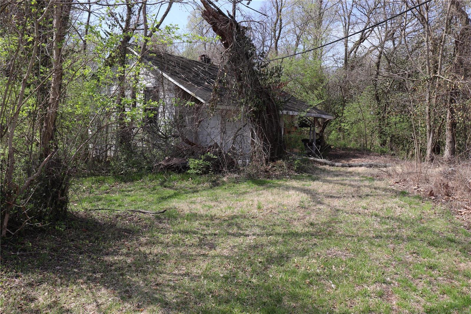 581 Lewis Road Eureka, MO 63025 - Photo 3 of 10 Gallery Image 3