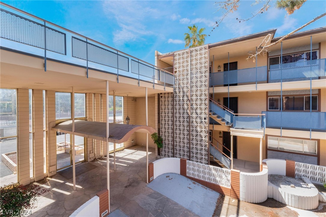356 East Desert Inn Road, Unit 226 Las Vegas, NV 89109 - Photo 3 of 34 Gallery Image 3