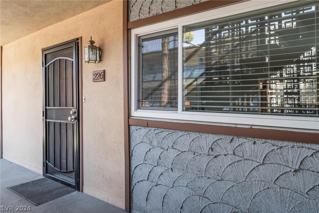 356 East Desert Inn Road, Unit 226 Las Vegas, NV 89109 - Photo 5 of 34 Gallery Image 5