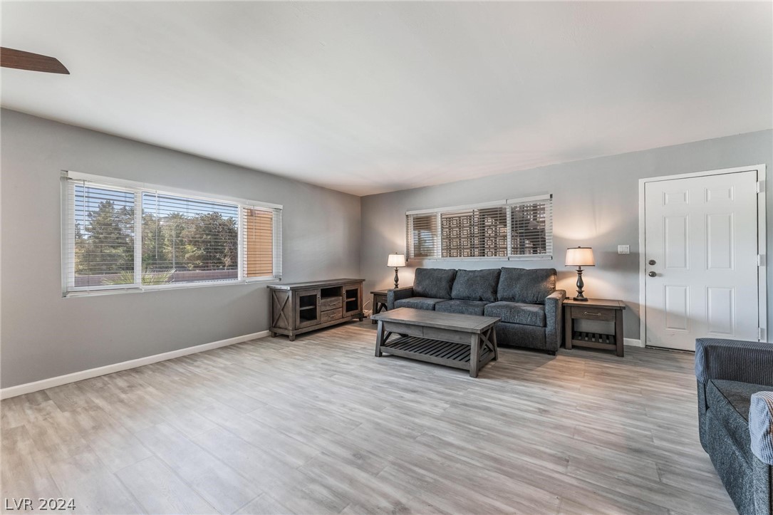 356 East Desert Inn Road, Unit 226 Las Vegas, NV 89109 - Photo 8 of 34 Gallery Image 8