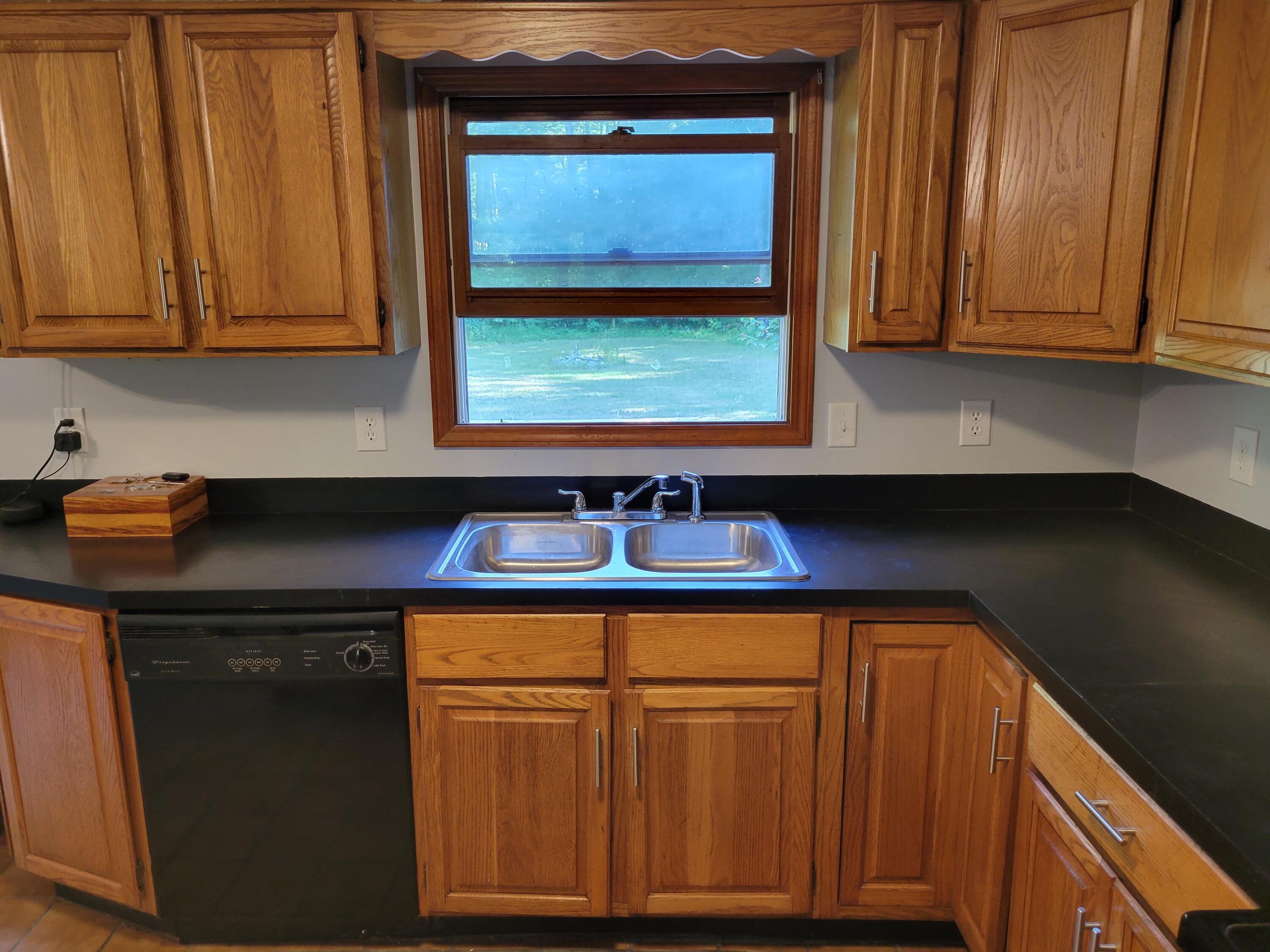 4373 Jensen Road Fruitport, MI 49415 - Photo 8 of 33 20220712_180622