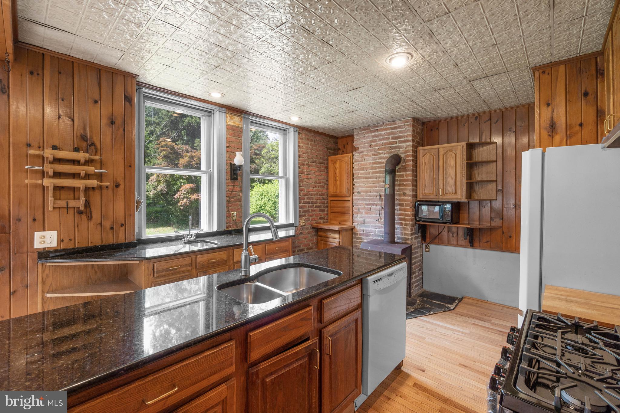 3560 Church Road Ellicott City, MD 21043 - Photo 12 of 35 Kitchen