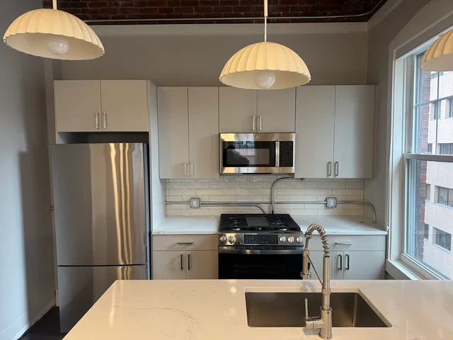 $3,400 | 281 Franklin Street, Unit 603, Boston, MA 02110
