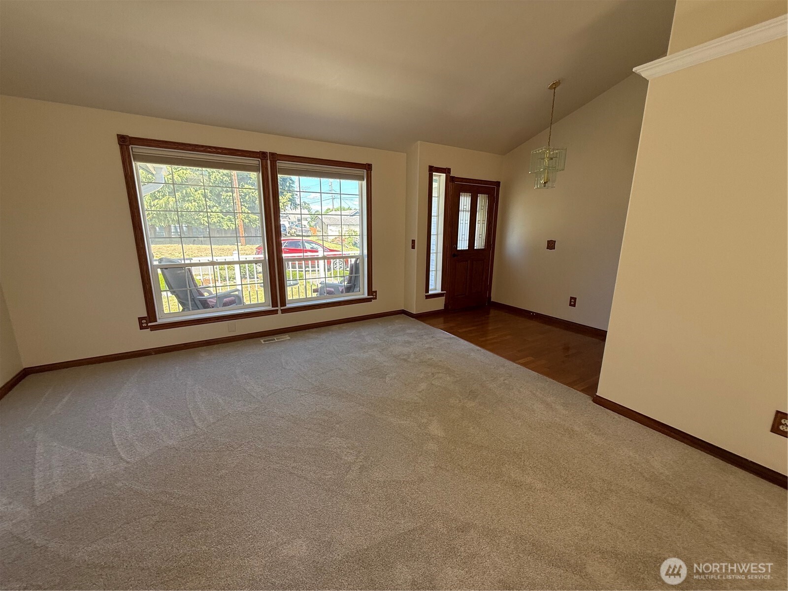 3110 13th Street Everett, WA 98201 - Photo 5 of 17