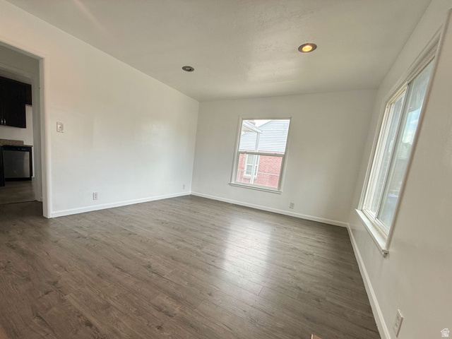 2960 Merton Way Magna, UT 84044 - Photo 3 of 24