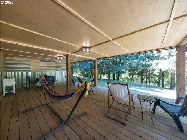 a house view with a outdoor space