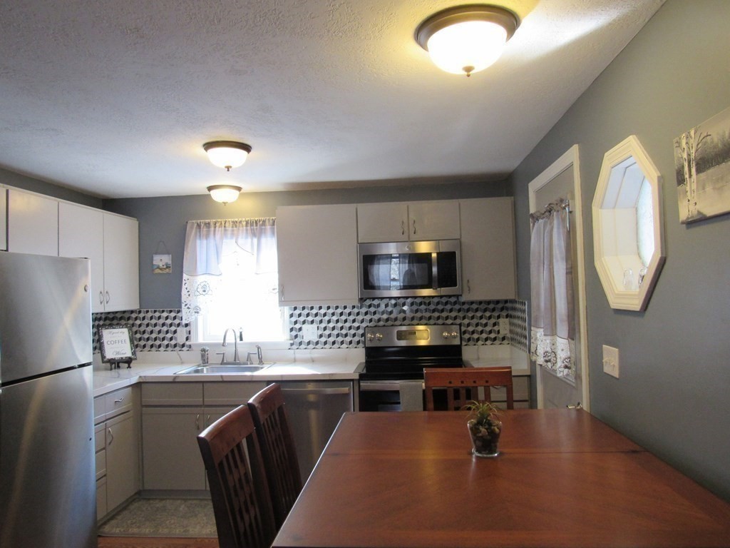 643 State Road, Unit 1A Plymouth, MA 02360 - Photo 6 of 23 Gallery Image 6