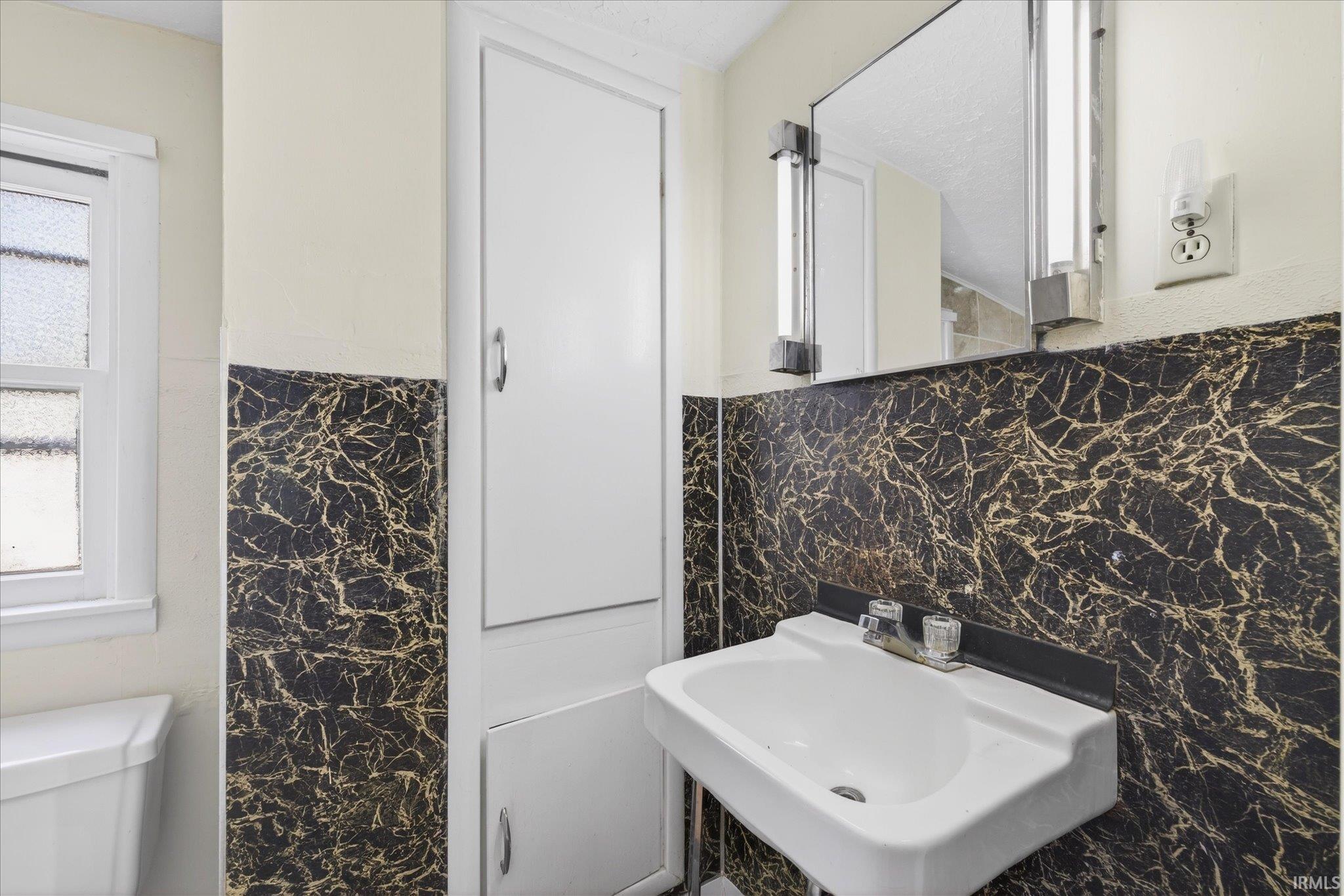 705 West 13th Street Bloomington, IN 47404 - Photo 19 of 34