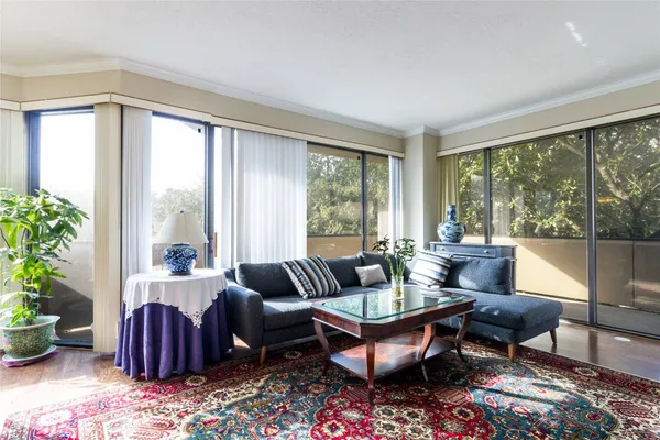 $2,340 | 3350 McCue Road, Unit 201, Houston, TX 77056