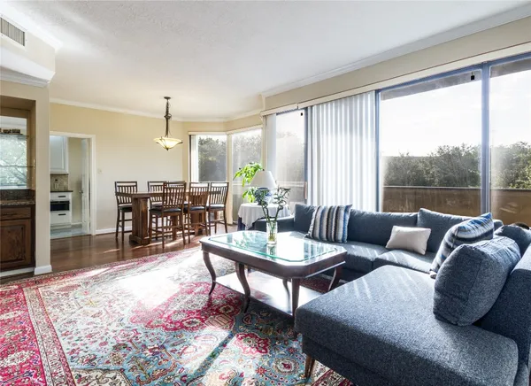 $2,340 | 3350 McCue Road, Unit 201, Houston, TX 77056