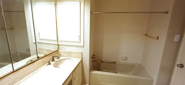 $2,340 | 3350 McCue Road, Unit 201, Houston, TX 77056