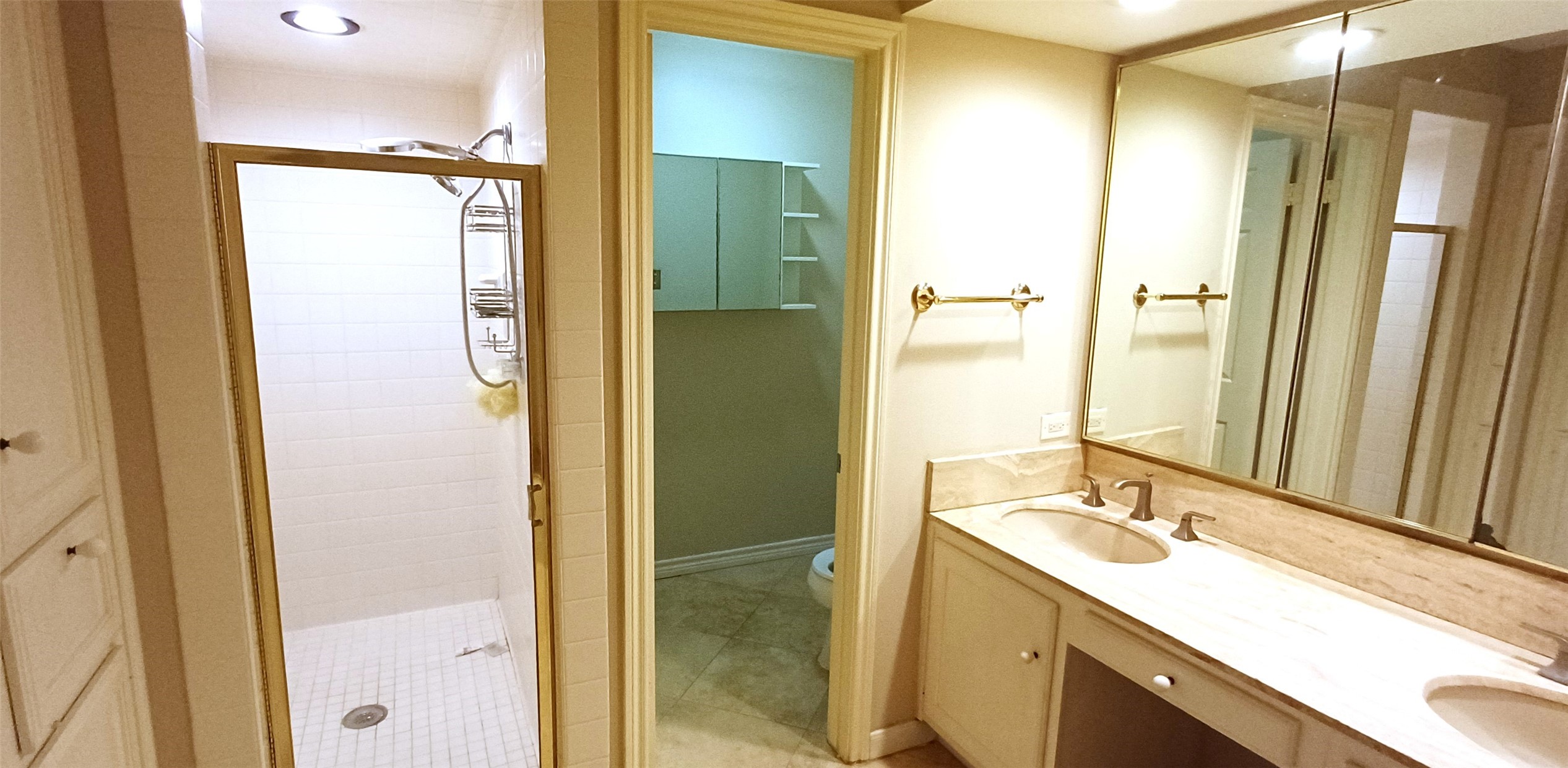 3350 McCue Road, Unit 201 Houston, TX 77056 - Photo 24 of 39 a bathroom with a granite countertop sink and a mirror