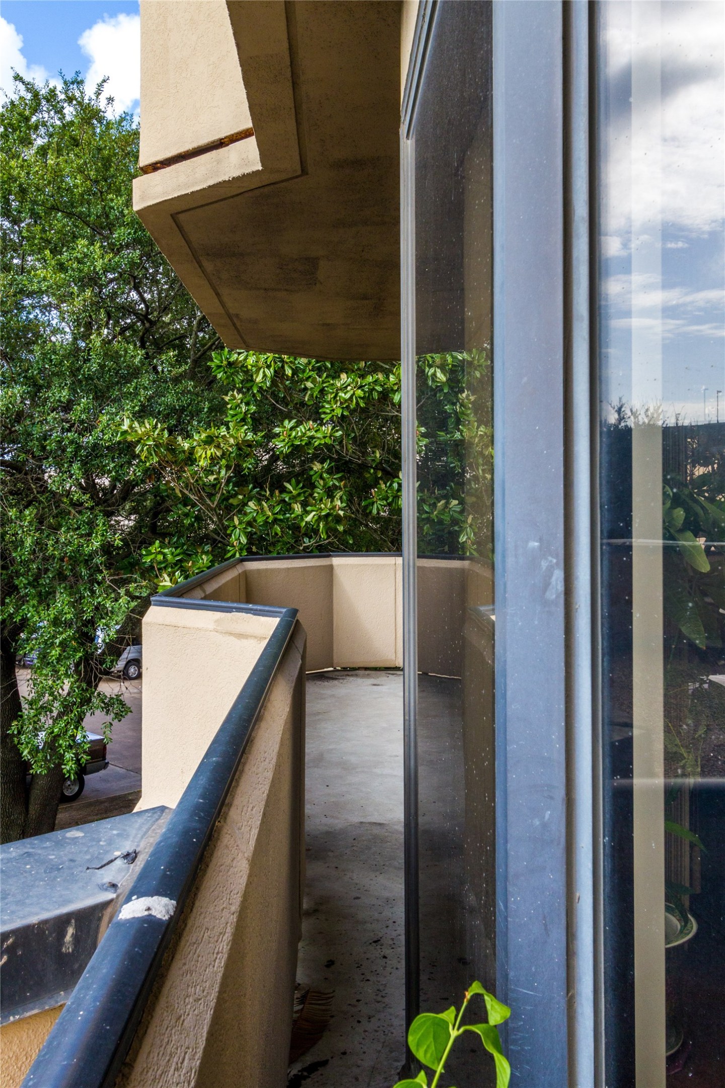 3350 McCue Road, Unit 201 Houston, TX 77056 - Photo 25 of 39 a view of balcony with furniture