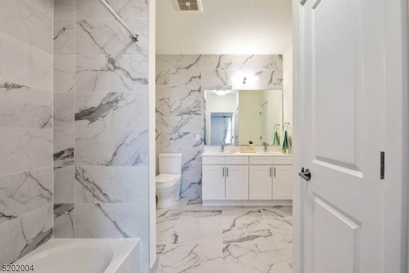 377 Summerhill Road, Unit DLUX East Brunswick, NJ 08816 - Photo 15 of 50