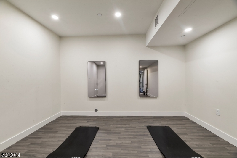 377 Summerhill Road, Unit DLUX East Brunswick, NJ 08816 - Photo 26 of 50