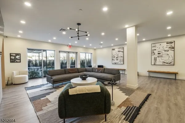 $2,625 | 377 Summerhill Road, Unit DLUX, East Brunswick, NJ 08816