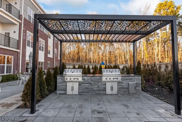 $2,625 | 377 Summerhill Road, Unit DLUX, East Brunswick, NJ 08816