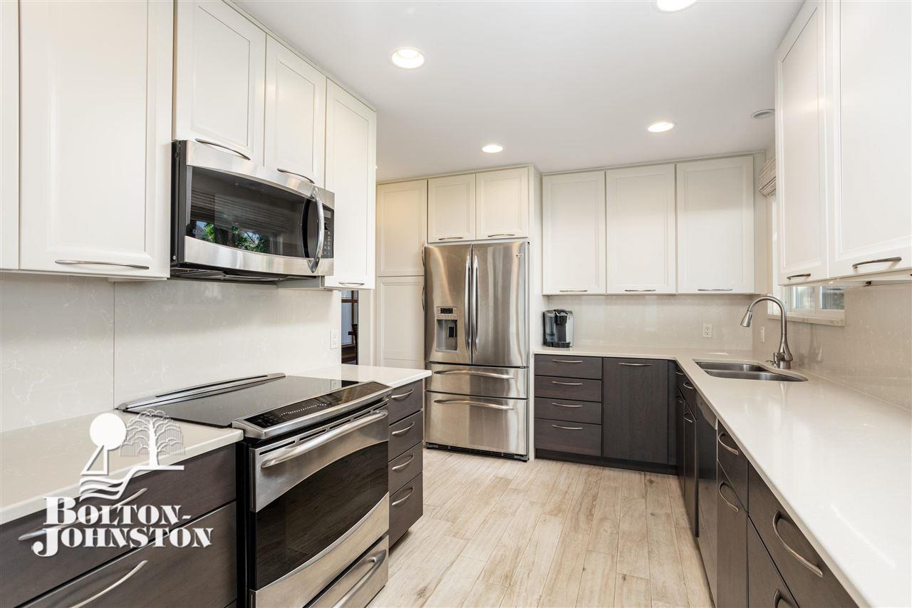 812 Bishop Road Grosse Pointe, MI 48230 - Photo 11 of 45 Kitchen
