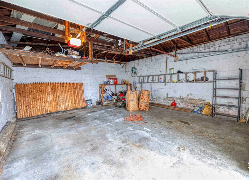 781 Eastern Avenue Fall River, MA 02723 - Photo 34 of 39