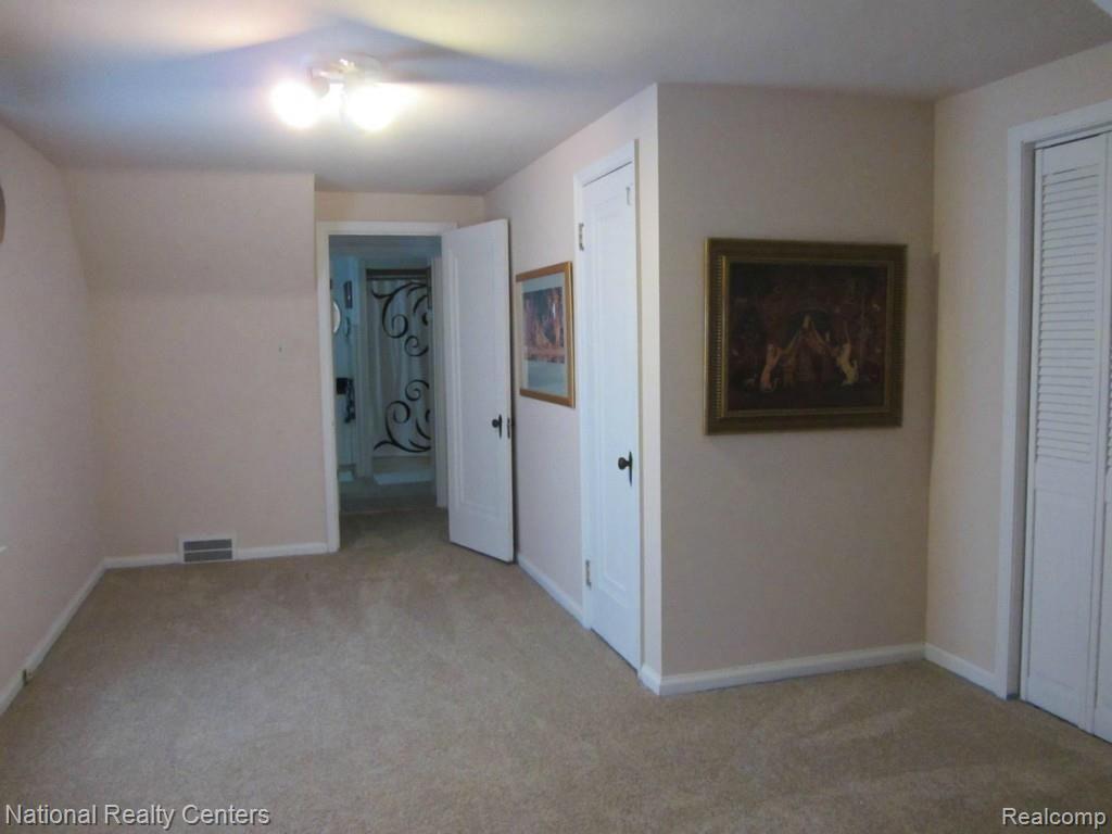 1550 Dorothea Road Berkley, MI 48072 - Photo 21 of 32 1550 Dorothea 017 (Copy).jpg