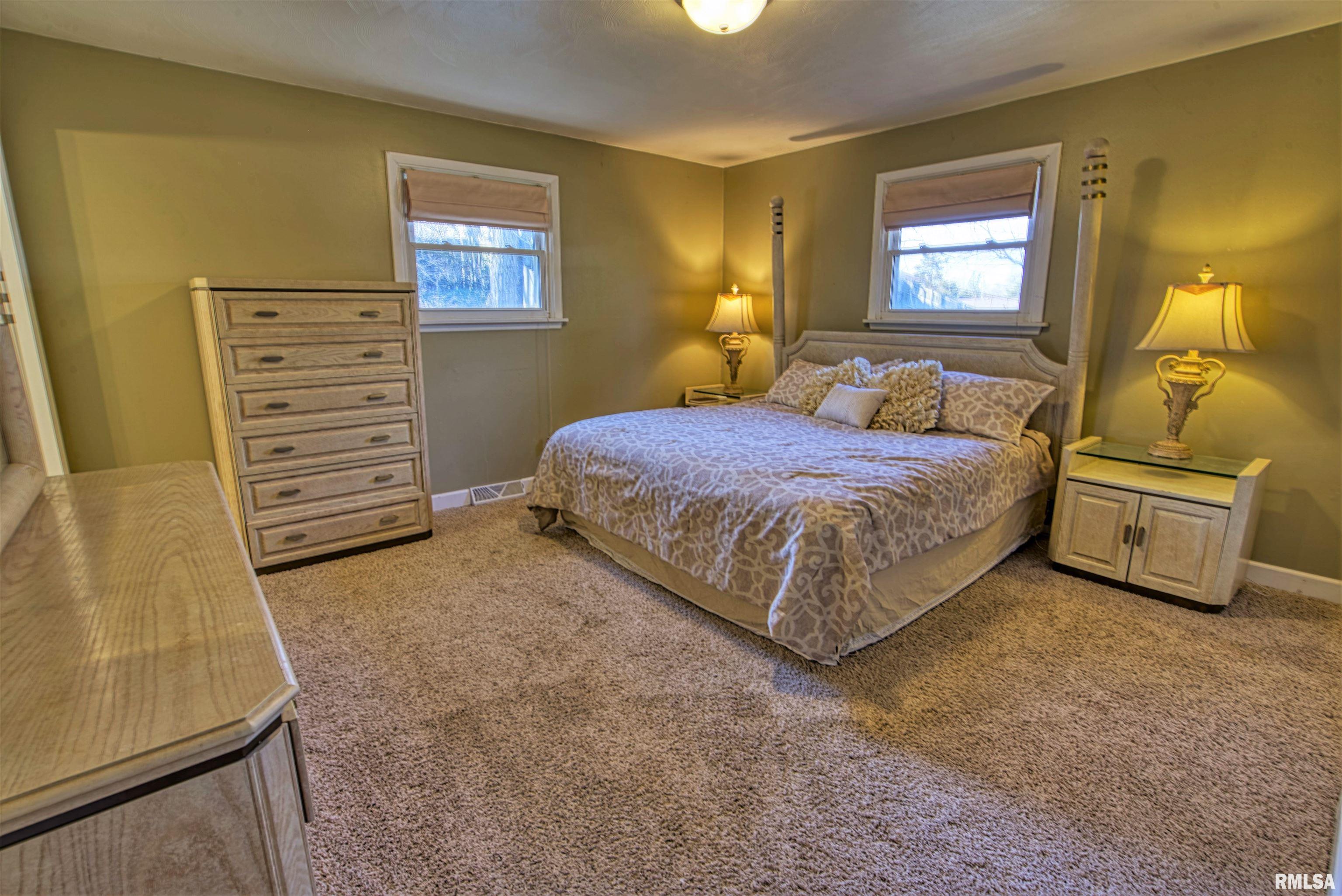 600 West Timber Ridge Drive Peoria, IL 61615 - Photo 11 of 22 Gallery Image 11